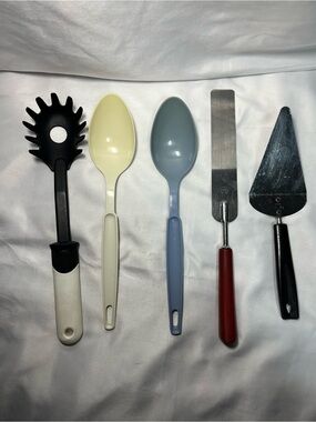 Vintage EKCO 5 Pc Kitchen Utensil Lot USA Stainless Nylon Spoons Pie‎ Icing